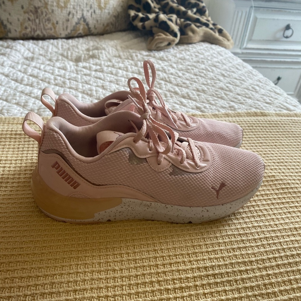 Puma Sneakers